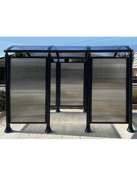 Pensilina per fumatori in acciaio zincato e verniciato, pareti e tetto in policarbonato. Chiusa su 3 lati e mezzo  - cm L. 324