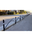 Barriera in tubolare acciaio zincato e verniciato con 2 supporti di testa da tassellare - cm 115x100h