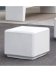 Seduta cubo realizzata in graniglia di marmo, con fianchi bocciardati e seduta levigata - senza schienale - cm 50x50x45h