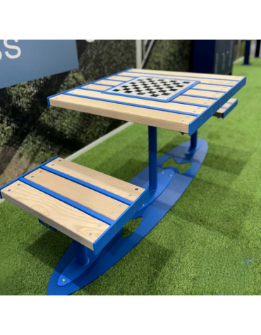 Set composto da 1 tavolo quadrato da 90 cm + 2 sedie piane da 60 cm , struttura in acciaio e doghe in legno di pino