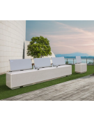 Panchina realizzata in graniglia di marmo, con 3 schienali in acciaio zincato e verniciato - cm L. 250