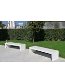 Panchina monoblocco in graniglia di marmo, senza schienale - trattamento antigraffiti - con fianchi bocciardati -  cm 195x50x45h