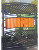 Pannello interasse per isola ecologica in acciaio zincato e verniciato e con doghe in legno di pino - 150x177h