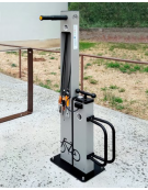 Colonnina portabici ad 1 posto in alluminio verniciato con 1 pompa per gonfiare le ruote e set attrezzi - cm 59x44x160h