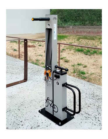 Colonnina portabici ad 1 posto in alluminio verniciato con 1 pompa per gonfiare le ruote e set attrezzi - cm 59x44x160h