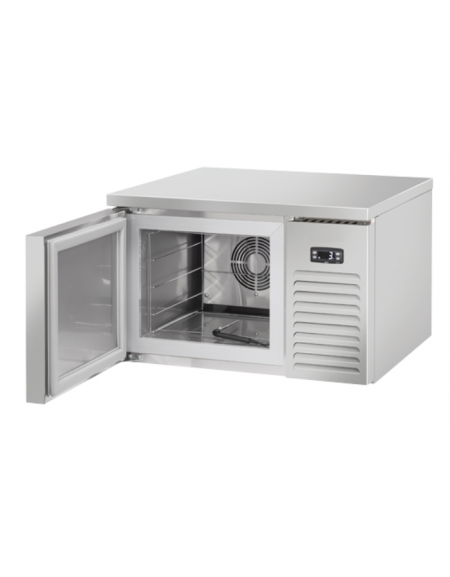 Abbattitore da banco GN2/3 in acciaio inox - capacità 3 teglie - temperatura -38°/+10°C - cm 66x64x43,7h