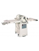 Sfogliatrice per pasticceria professionale a tappeti  da 95 mm. Sfogliatrice per pasticceria professionale a tappeti  da 95 mm.