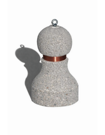 Dissuasore traffico stradale in cemento - Colore bianco sabbiato - con fascia CATARIFRANGENTE  - cm Ø50x75h