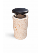Cestone portarifiuti in cemento colore Bianco travertino - con coperchio ribaltabile + anello reggisacco - cm Ø50x100h - CAM