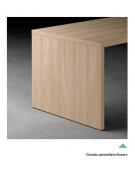 Scrivania con piano sagomato e fianchi pennellati lineari in melaminico, spessore piano mm 38 - Colori a scelta - cm 220x100x74h