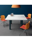 Tavolo riunione quadrato con piano moboblocco in melaminico e struttura metallica - colori a scelta - cm 120x120x74h