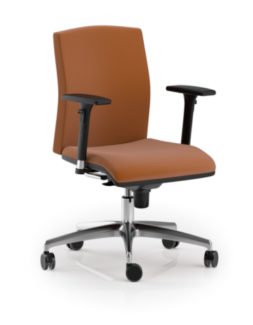 Poltrona girevole con schienale basso e braccioli - movimento sincronizzato - rivestimento Ecopelle o Poliestere ignifugo