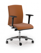 Poltrona girevole con schienale basso e braccioli - in Ecopelle o Poliestere ignifugo - Movimento sincronizzato con traslatore