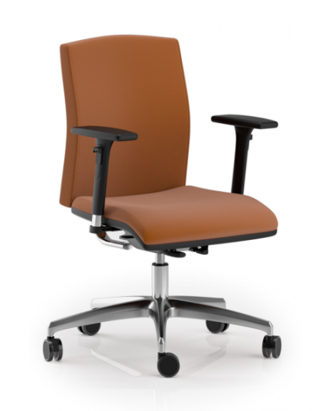 Poltrona girevole con schienale basso e braccioli - in Ecopelle o Poliestere ignifugo - Movimento sincronizzato autobalance