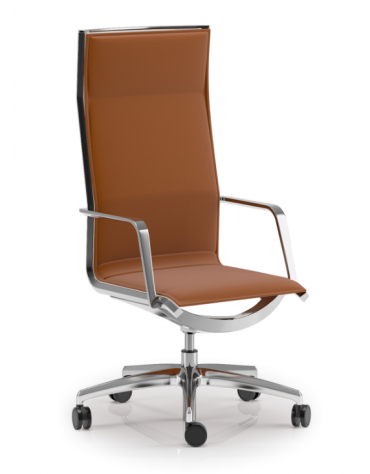 Poltrona monoscocca con schienale alto imbottito - Rivestimento in Ecopelle ignifuga - Meccanismo piastra a gas - CAM