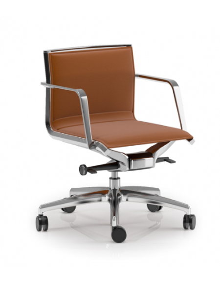 Poltrona monoscocca con schienale basso imbottito - Rivestimento in Ecopelle ignifuga - Meccanismo gas oscillante