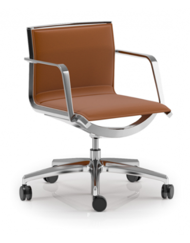 Poltrona monoscocca con schienale basso imbottito - Rivestimento in Ecopelle ignifuga - Meccanismo piastra a gas