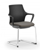 Poltrona schienale in nylon nero con braccioli - struttura a slitta cromata - rivestimento ignifugo - Certificata CAM