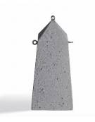 Dissuasore traffico a obelisco in cemento calcestruzzo - Colore grigio pietra - Kg 400 - cm 50x50x110h - Conforme ai CAM