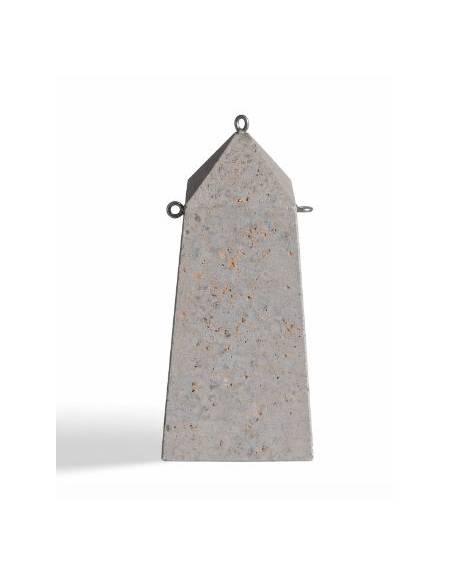 Dissuasore traffico a obelisco in cemento calcestruzzo - Colore grigio travertino - Kg 400 - cm 50x50x110h - Conforme ai CAM