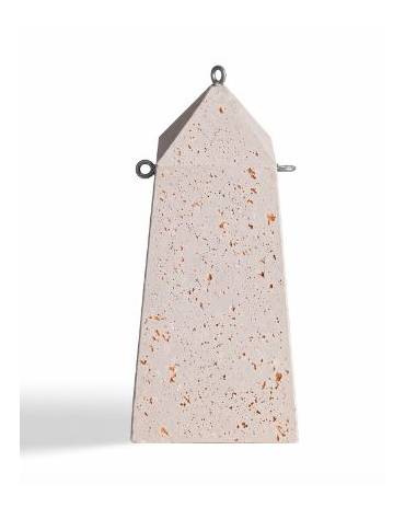 Dissuasore traffico a obelisco in cemento calcestruzzo - Colore bianco travertino - Kg 400 - cm 50x50x110h - Conforme ai CAM