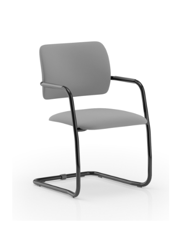 Sedia visitatore telaio a slitta nero con braccioli - schienale basso interamente rivestito - rivestimento ignifugo - CAM