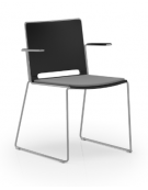 Sedia visitatore a slitta, telaio in acciaio verniciato grigio con braccioli - sedile imbottito e schienale in polipropilene