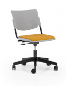 Sedia girevole ed elevabile in polipropilene con base 5 razze in nylon nero - telaio nero - sedile con cuscino imbottito