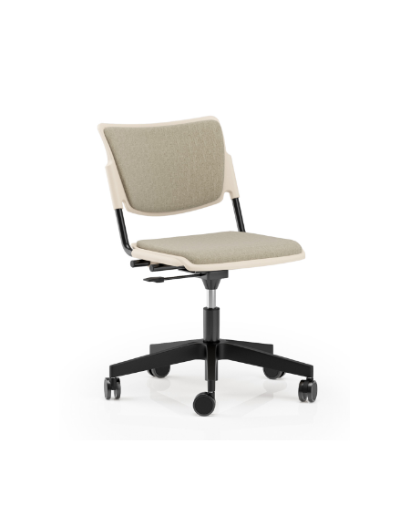 Sedia girevole ed elevabile in polipropilene con base 5 razze in nylon nero - telaio nero - sedile e schienale imbottiti