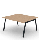 Tavolo riunione con piano melaminico spessore mm 30 e gambe inclinate metalliche - Colori a scelta - cm 140x125x74,5h