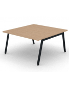 Tavolo riunione con piano melaminico spessore mm 30 e gambe inclinate metalliche - Colori a scelta - cm 140x145x74,5h