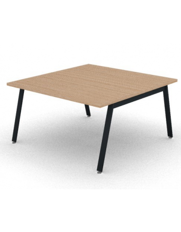 Tavolo riunione con piano melaminico spessore mm 30 e gambe inclinate metalliche - Colori a scelta - cm 140x145x74,5h