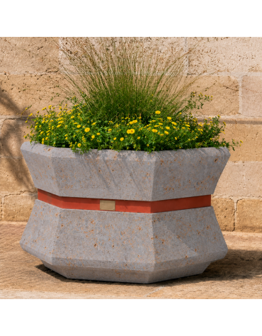 Fioriera esagonale per esterno in cemento calcestruzzo - colore Grigio travertino - cm 95x85x65h - Conforme ai CAM