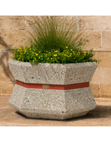 Fioriera esagonale per esterno in cemento calcestruzzo - colore Grigio sabbiato - cm 95x85x65h - Conforme ai CAM