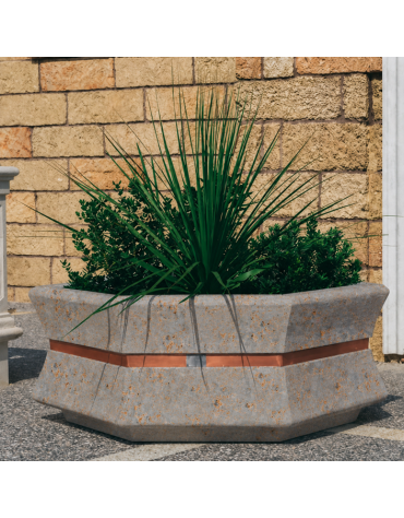 Fioriera esagonale  per esterno in cemento calcestruzzo - colore Grigio travertino - cm 155x120x65h - Conforme ai CAM