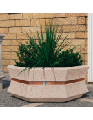 Fioriera esagonale  per esterno in cemento calcestruzzo - colore Bianco travertino - cm 155x120x65h -Conforme ai CAM