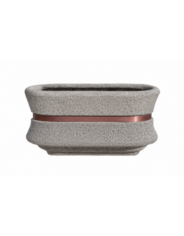 Fioriera in cemento calcestruzzo ovale colore Bianco sabbiato - con fascia color rame - cm 100x60x65h - conforme ai CAM