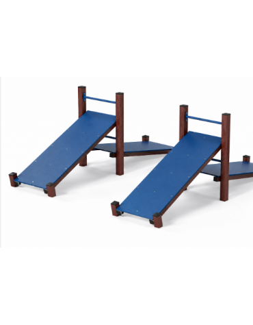 Attrezzo per flessione su panca inclinata con pali in plastica riciclata e pianali in HDPE - cm 365x330x132h