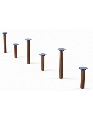 Pali per equilibrio realizzati in alluminio rifinito in legno light con elementi circolari in HDPE - cm  625x30x98h