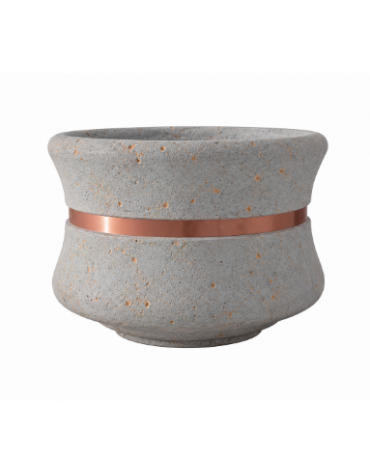 FIORIERA CIRCOLARE TONDA IN CEMENTO CALCESTRUZZO - COLORE GRIGIO TRAVERTINO  - CON FASCIA COLOR RAME - CM Ø 120x65h - CAM