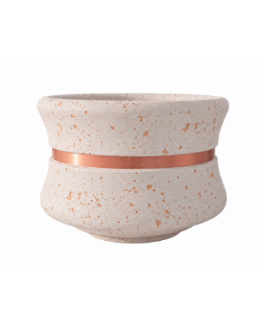 FIORIERA CIRCOLARE TONDA IN CEMENTO CALCESTRUZZO - COLORE BIANCO TRAVERTINO - CON FASCIA COLOR RAME - CM Ø 120x65h - CAM