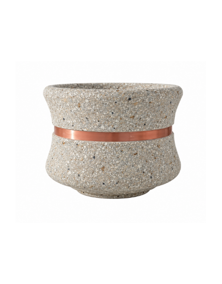 FIORIERA CIRCOLARE TONDA IN CEMENTO CALCESTRUZZO - COLORE GRIGIO SABBIATO - CON FASCIA COLOR RAME - CM Ø 120x65h - CAM