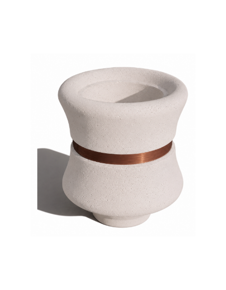 FIORIERA IN CEMENTO CALCESTRUZZO CIRCOLARE  - COLORE BIANCO PIETRA - CON FASCIA COLOR RAME - CM Ø 60x65h- CONFORME AI CAM