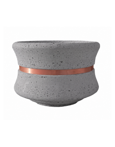 FIORIERA CIRCOLARE TONDA IN CEMENTO CALCESTRUZZO - COLORE GRIGIO PIETRA - CON FASCIA COLOR RAME - CM Ø 90x65h - CONFORME AI CAM