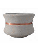 FIORIERA CIRCOLARE TONDA IN CEMENTO CALCESTRUZZO - COLORE GRIGIO TRAVERTINO -CON FASCIA COLOR RAME - CM Ø 90x65h - CONFORME CAM