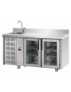 Tavolo refrigerato 2 porte in vetro ,illuminazione interna , con alzatina e lavello a sinistra cm142x70x115h