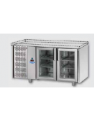 Tavolo Refrigerato GN 1/1 con 2 porte in vetro, una luce Neon, senza piano di lavoro e gruppo motore a sinistra cm 142x70x80h