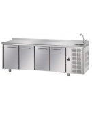 Tavolo Refrigerato GN 1/1 con 4 porte e piano in Acciaio Inox con alzatina 100 mm e lavello cm 232x70x115h