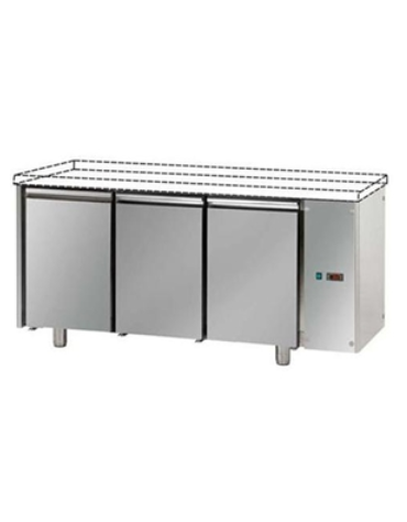 Tavolo Refrigerato GN 1/1 con 3 porte, senza piano di lavoro, predisposto per unità frigorifera remota cm 165x70x80 h