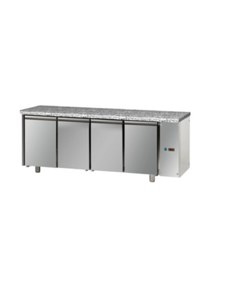 Tavolo Refrigerato GN 1/1 con 4 porte e piano di lavoro in Granito, predisposto per unità frigorifera remota cm 211x70x85h Tavolo Refrigerato GN 1/1 con 4 porte e piano di lavoro in Granito, predisposto per unità frigorifera remota cm 211x70x85h